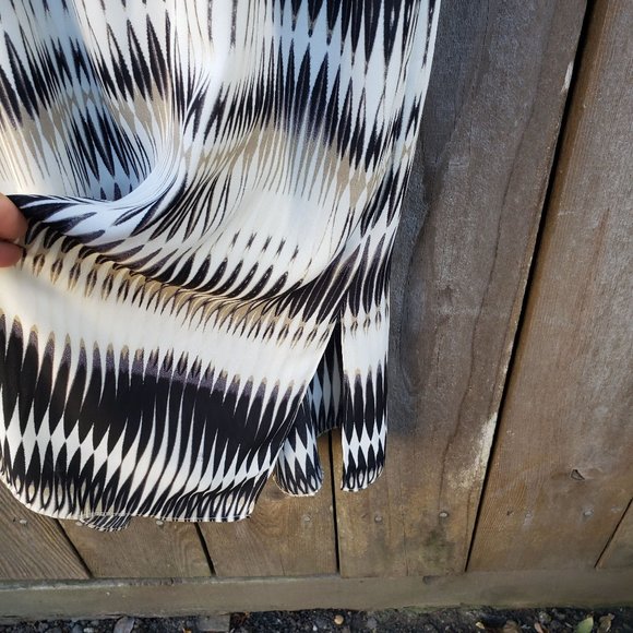 Vince Camuto Linear Echoes Print Dress - Size PXS - Picture 10 of 12